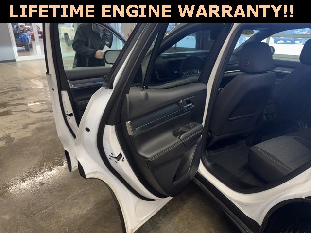 Used 2025 GMC Terrain Elevation image 27