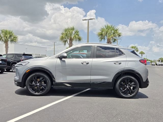Used 2024 Buick Encore GX Sport Touring w/ Advanced Technology Package FWD image 3