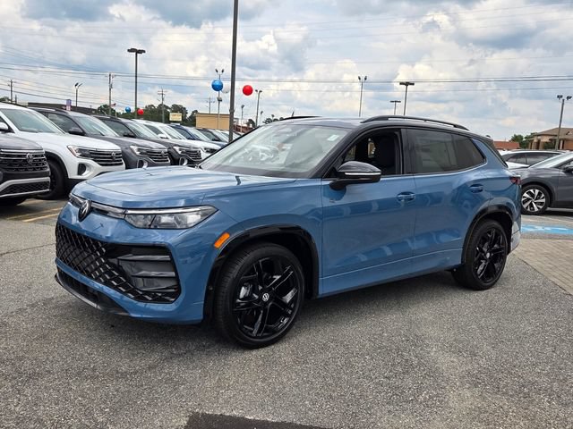 New 2026 Volkswagen Tiguan SE R-Line FWD image 3