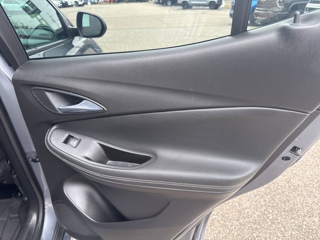 Used 2020 Buick Encore GX Essence w/ Advanced Technology Package image 44