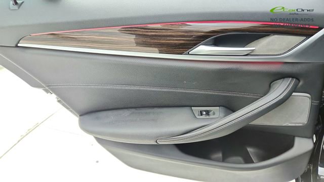 Used 2021 BMW 530i w/ Premium Package RWD image 31