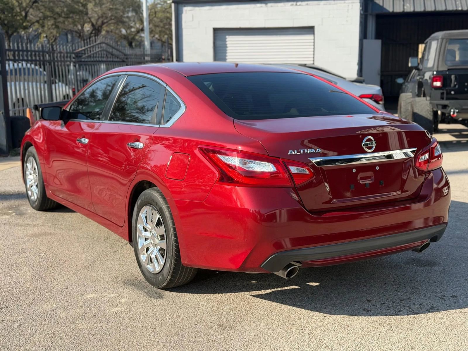 Used 2017 Nissan Altima 2.5 S w/ Power Driver Seat Package image 5