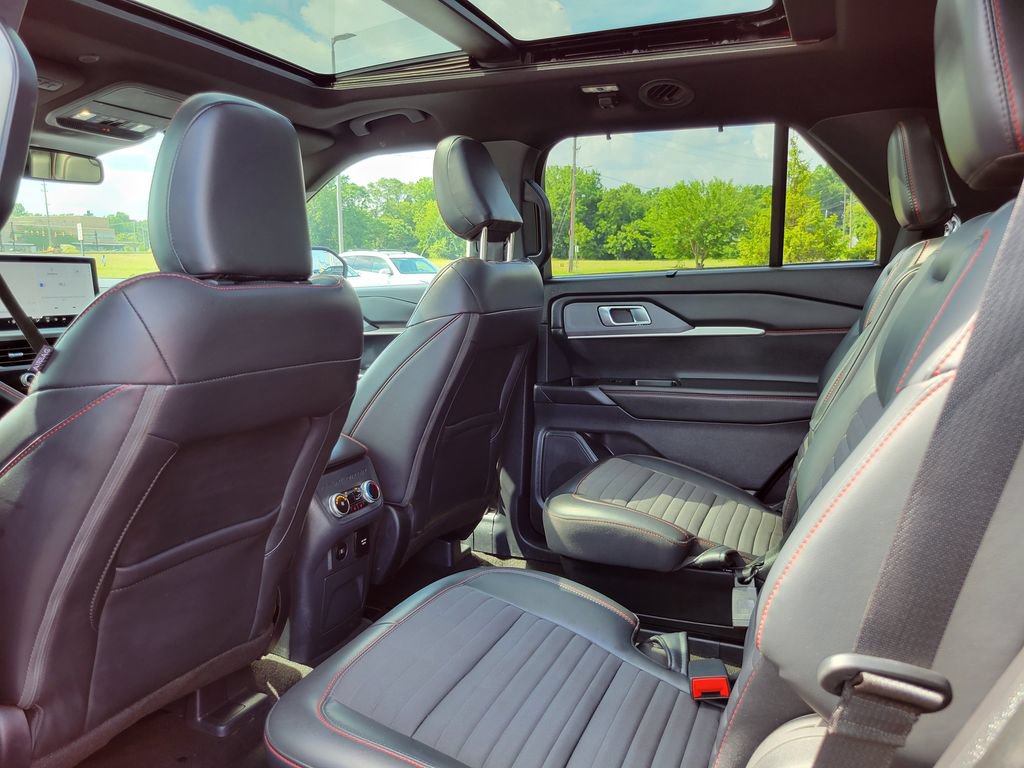 Certified 2025 Ford Explorer ST-Line w/ Premium Package AWD/4WD image 25