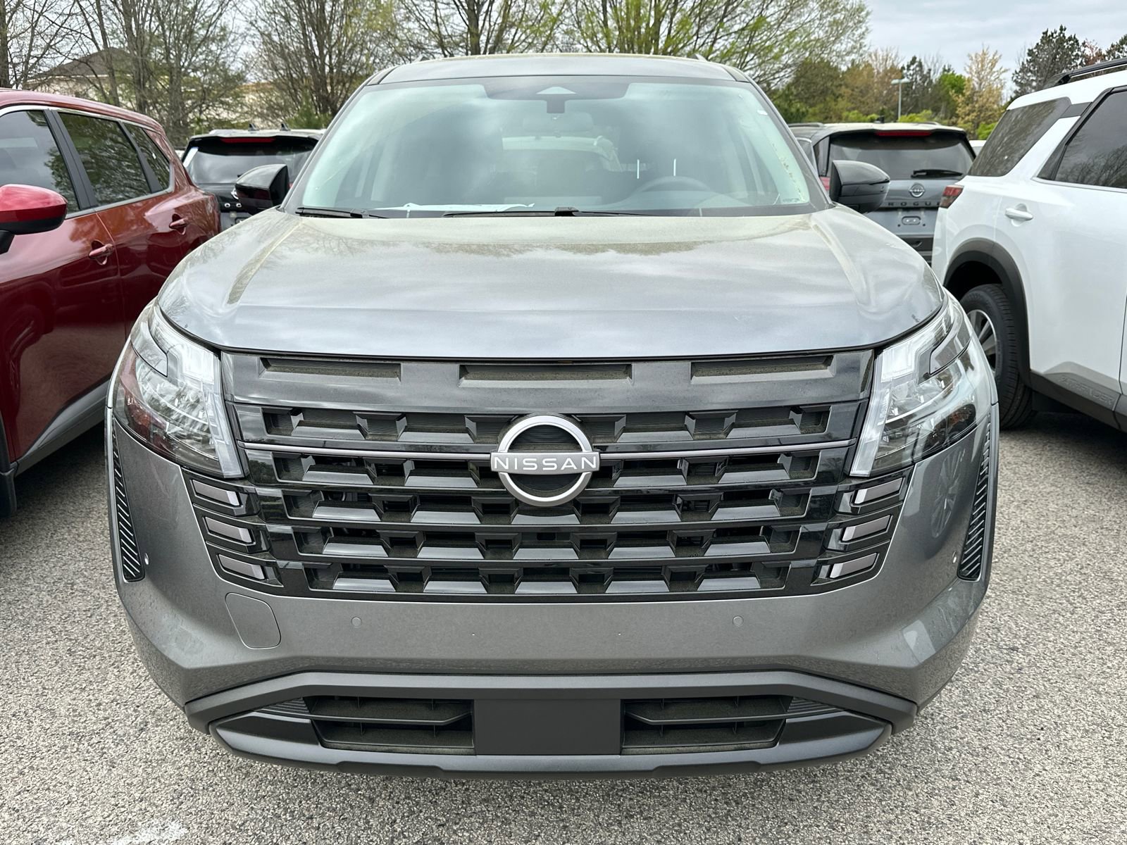 New 2026 Nissan Pathfinder SV w/ SV Premium Package image 2