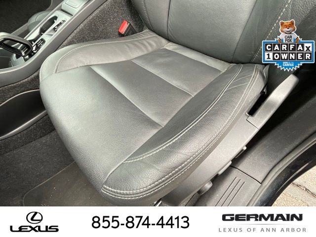 Used 2025 Volvo XC40 B5 Core image 22