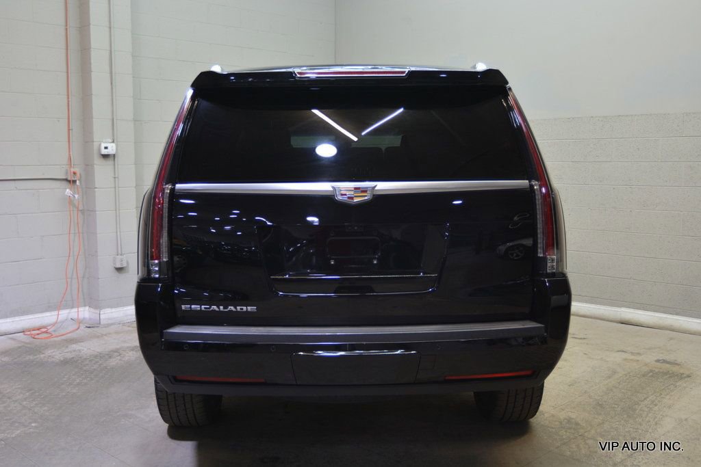 Used 2018 Cadillac Escalade Premium Luxury AWD/4WD image 6
