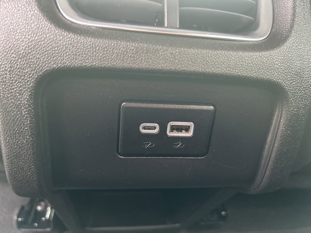 Used 2025 Chevrolet Blazer LT image 32