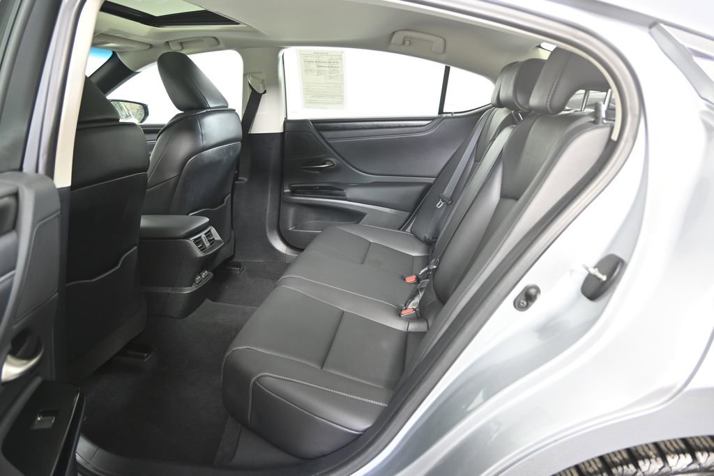Used 2023 Lexus ES 350 w/ Premium Package image 18