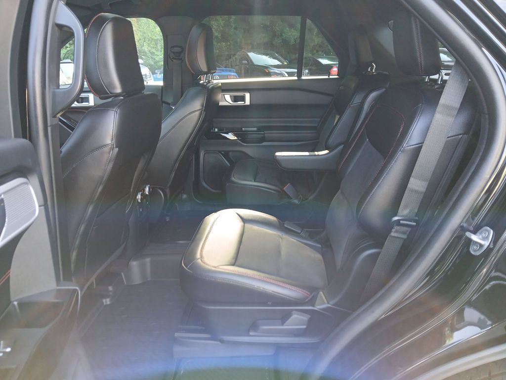 Used 2023 Ford Explorer ST-Line w/ Class IV Trailer Tow Package AWD/4WD image 26
