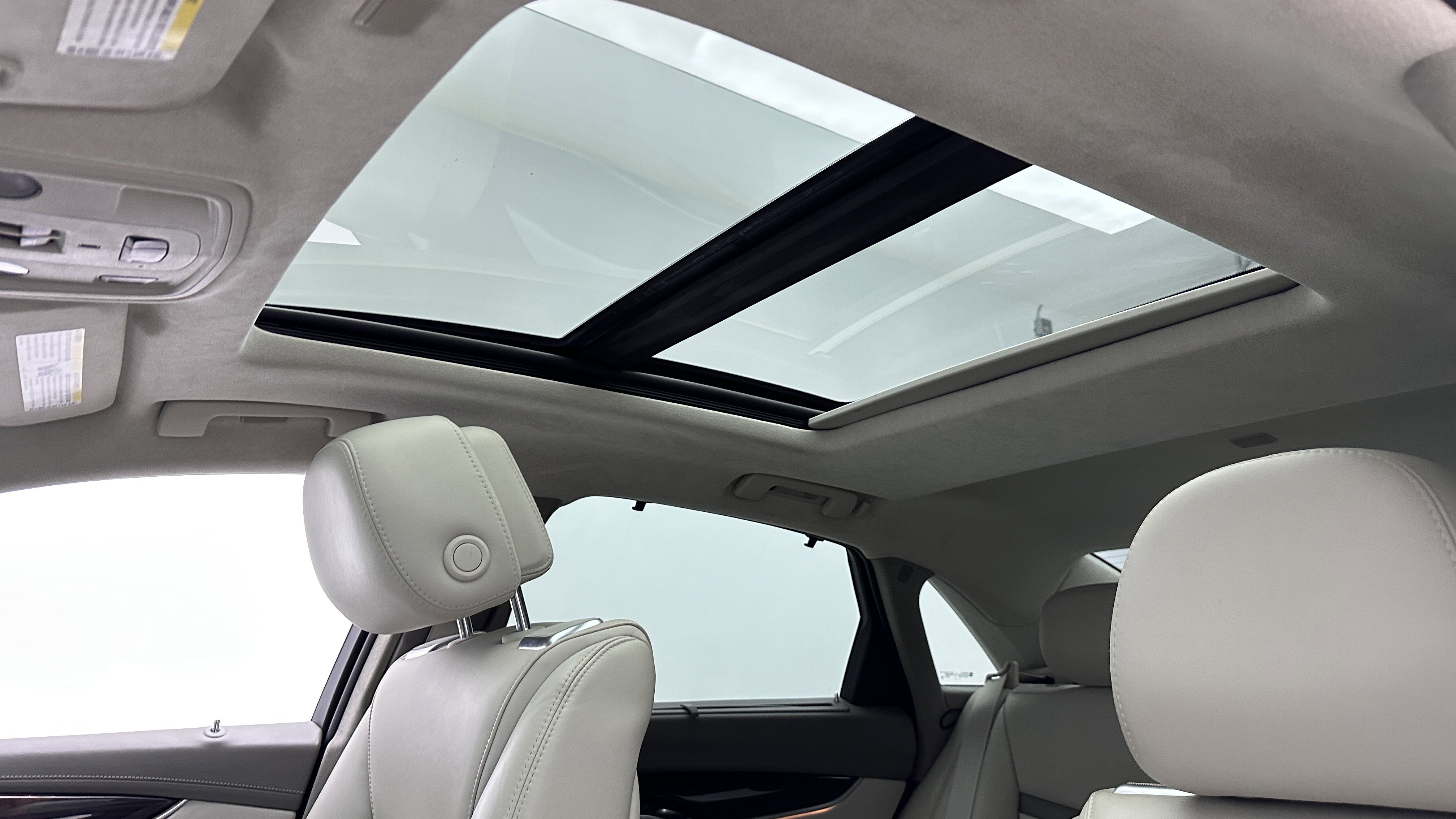 Used 2013 Cadillac XTS Platinum AWD/4WD image 5