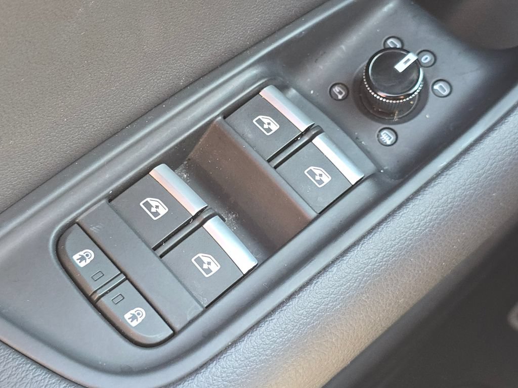 Used 2021 Audi Q8 Premium Plus AWD/4WD image 27