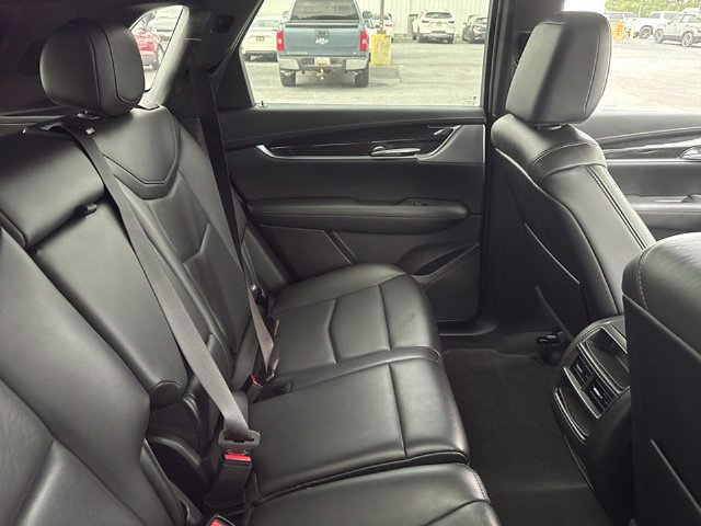 Used 2021 Cadillac XT5 Premium Luxury FWD image 9