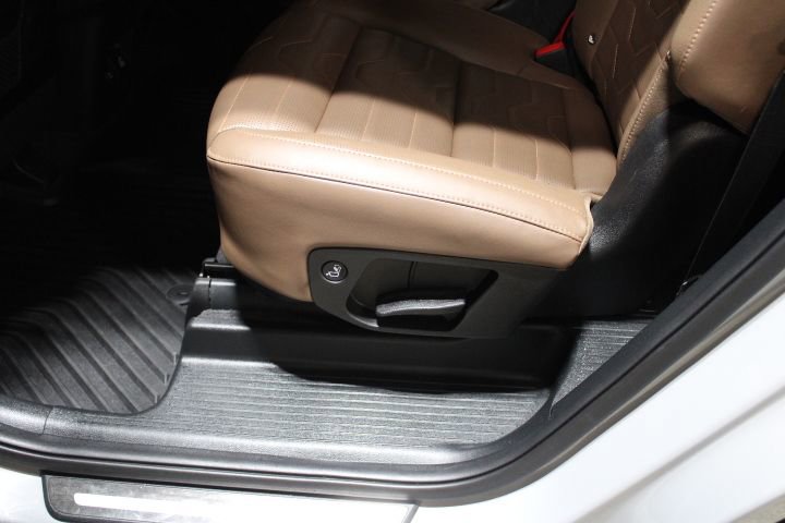 Used 2022 Kia Telluride SX w/ SX Prestige Package image 60