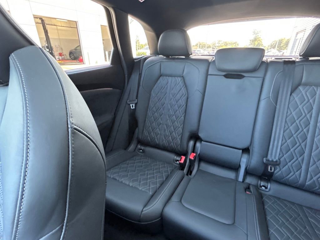 Certified 2025 Audi SQ5 Premium Plus w/ Premium Plus Package image 12