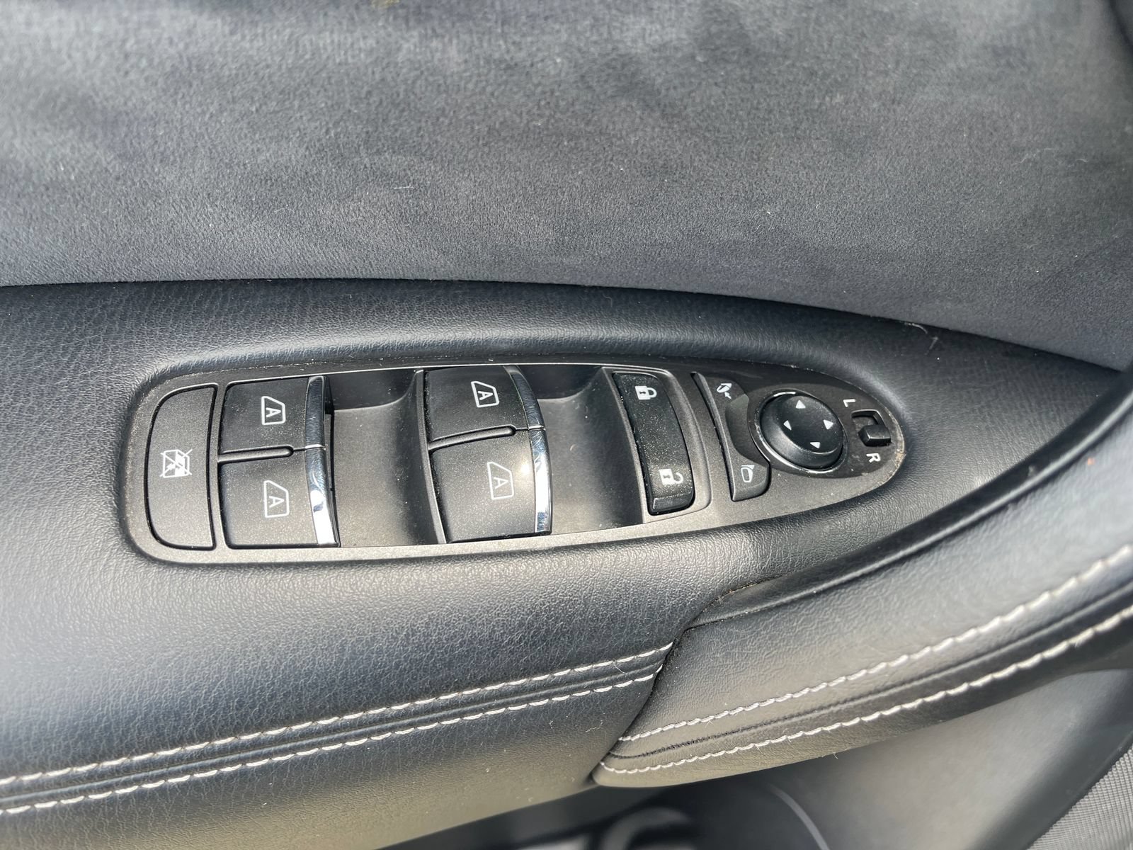 Used 2019 Nissan Armada SV w/ Driver Package RWD image 26