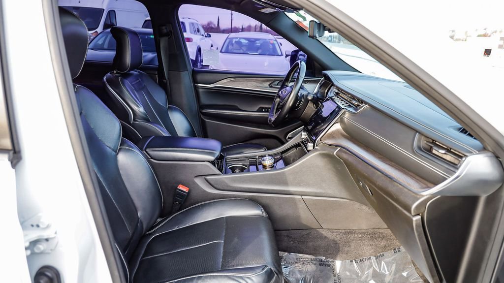 Used 2021 Jeep Grand Cherokee L Overland w/ Advanced Protech Group III image 21