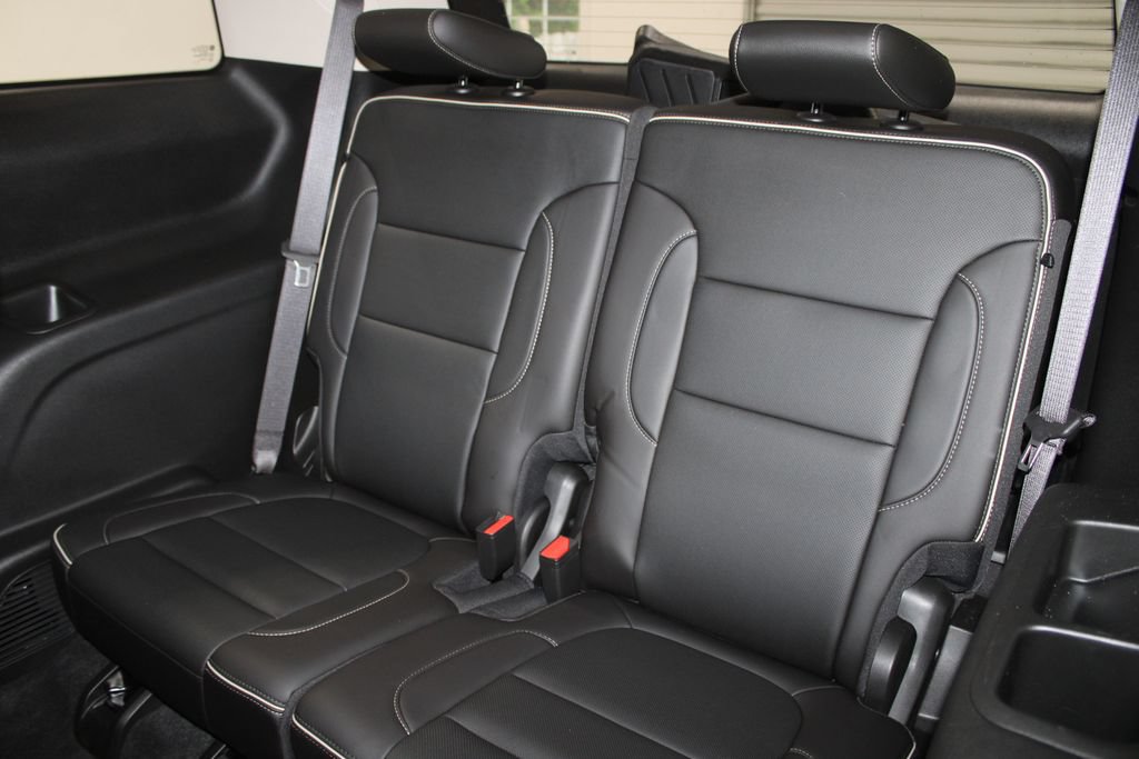 Used 2021 GMC Acadia Denali w/ Denali Technology Package FWD image 23