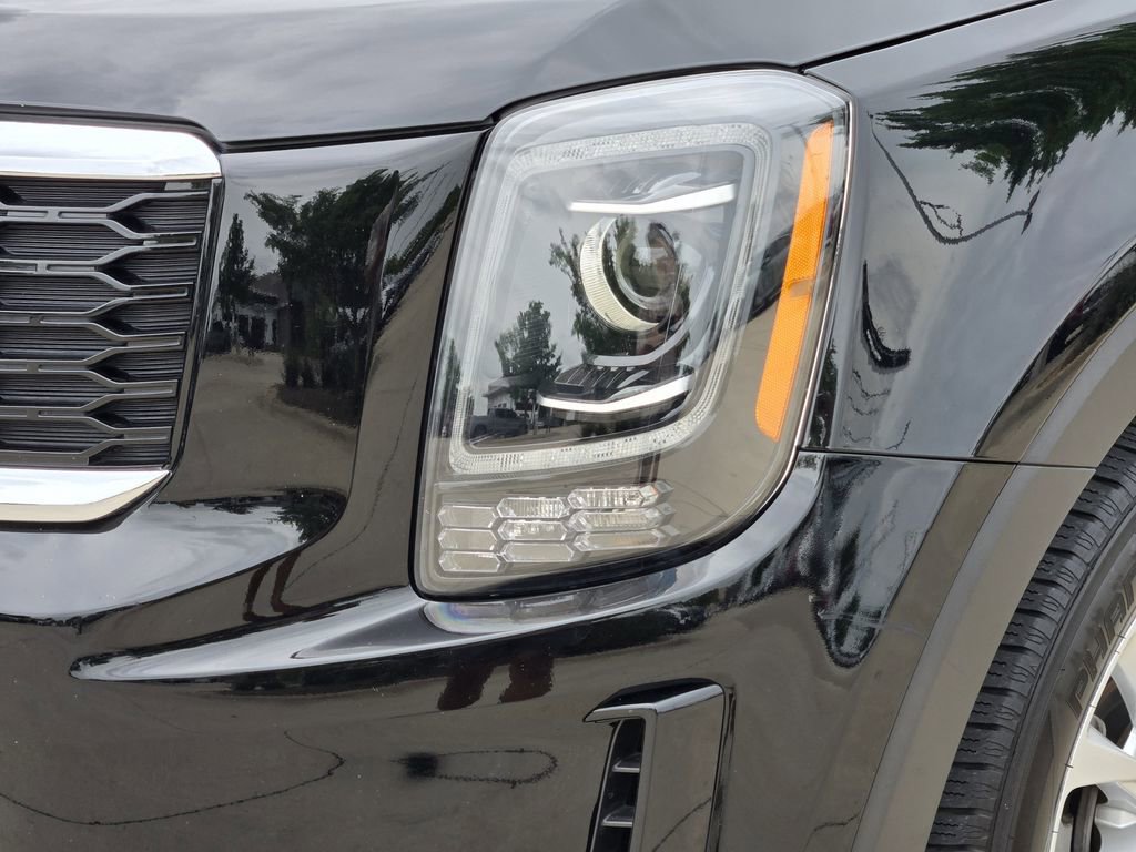 Certified 2022 Kia Telluride LX image 15