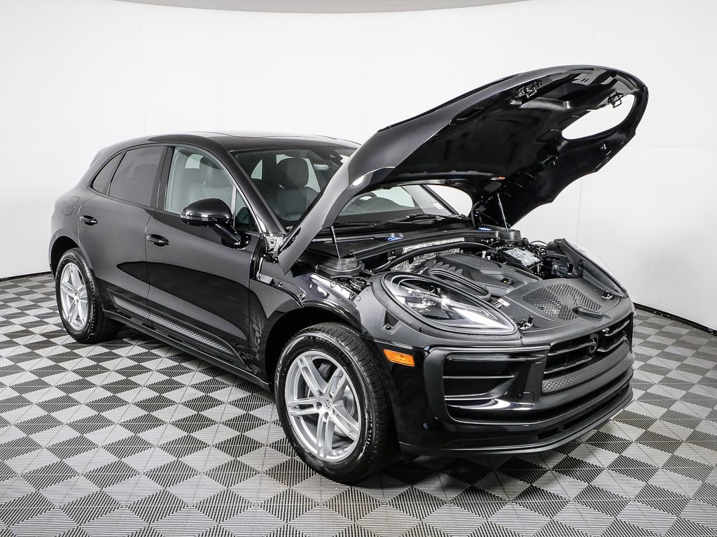 New 2026 Porsche Macan AWD/4WD image 37