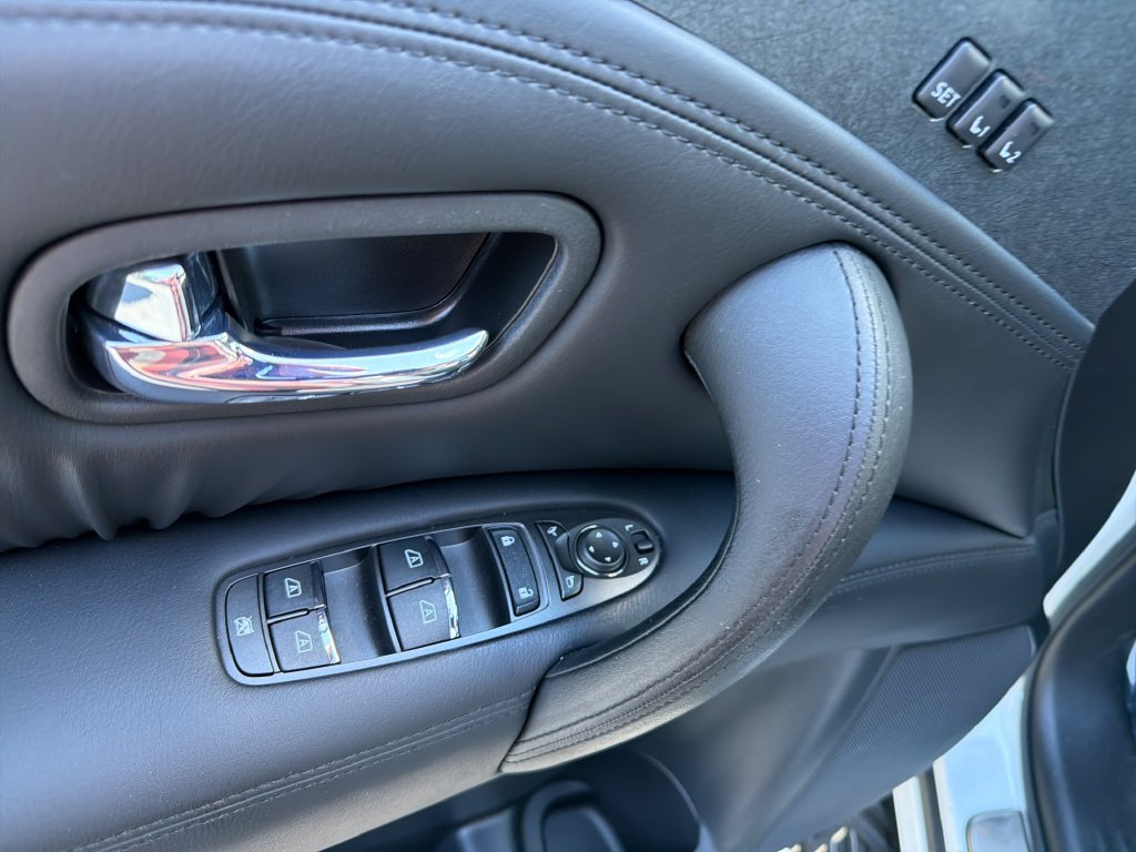 Used 2024 Nissan Armada SL w/ Midnight Edition Package RWD image 19