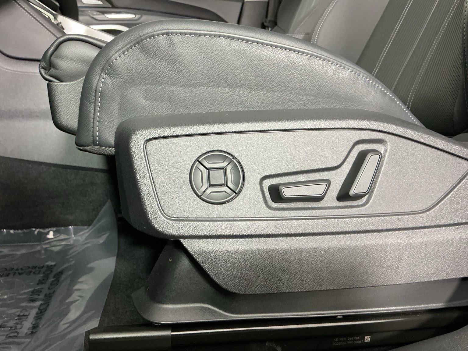 Used 2025 Audi Q5 Premium Plus w/ Premium Plus image 18