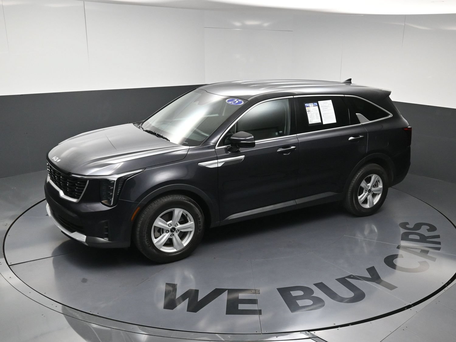 Used 2025 Kia Sorento LX FWD image 29