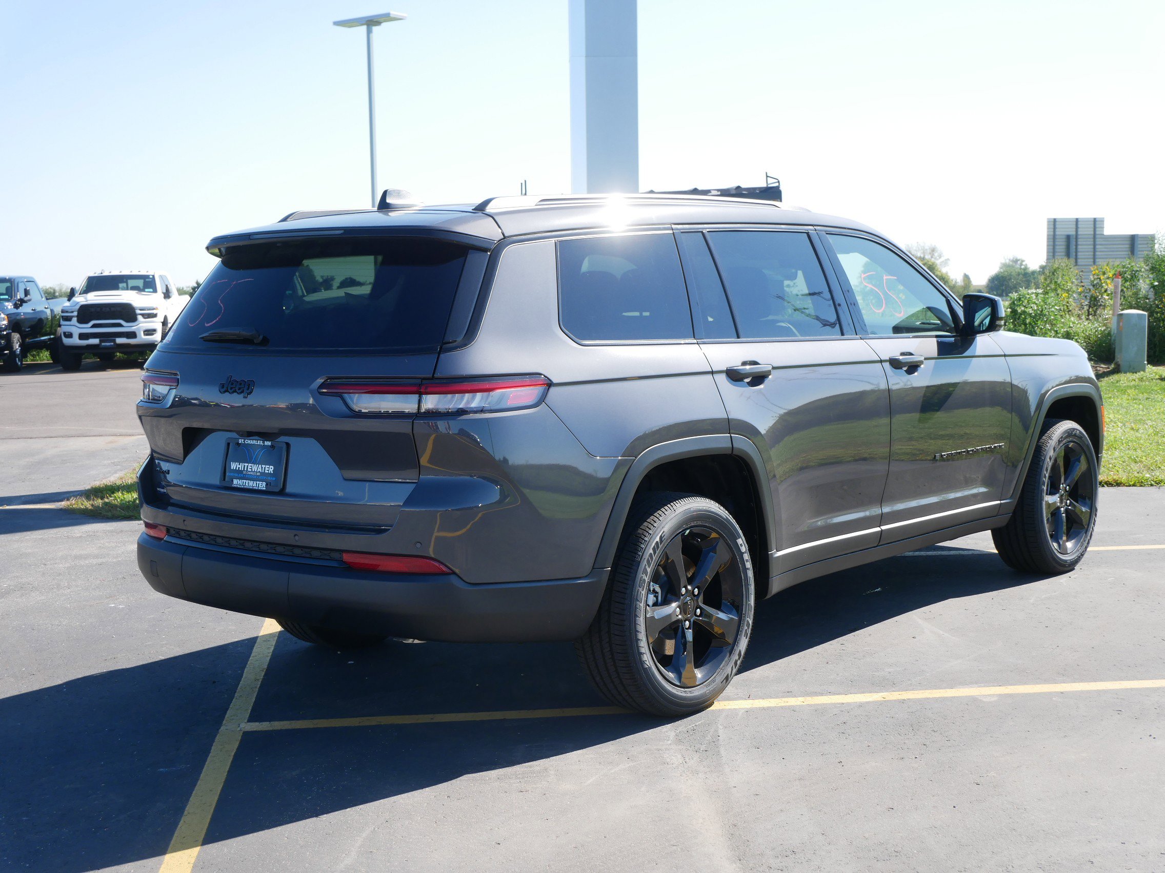 New 2025 Jeep Grand Cherokee L Altitude image 2