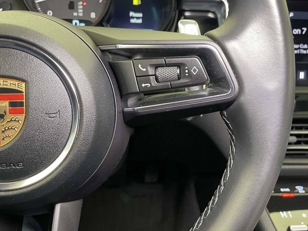 Certified 2022 Porsche Macan image 41