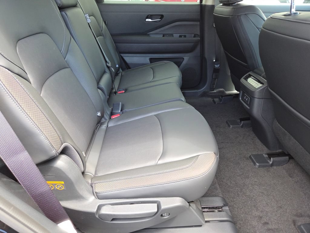 New 2026 Nissan Pathfinder SL AWD/4WD image 20