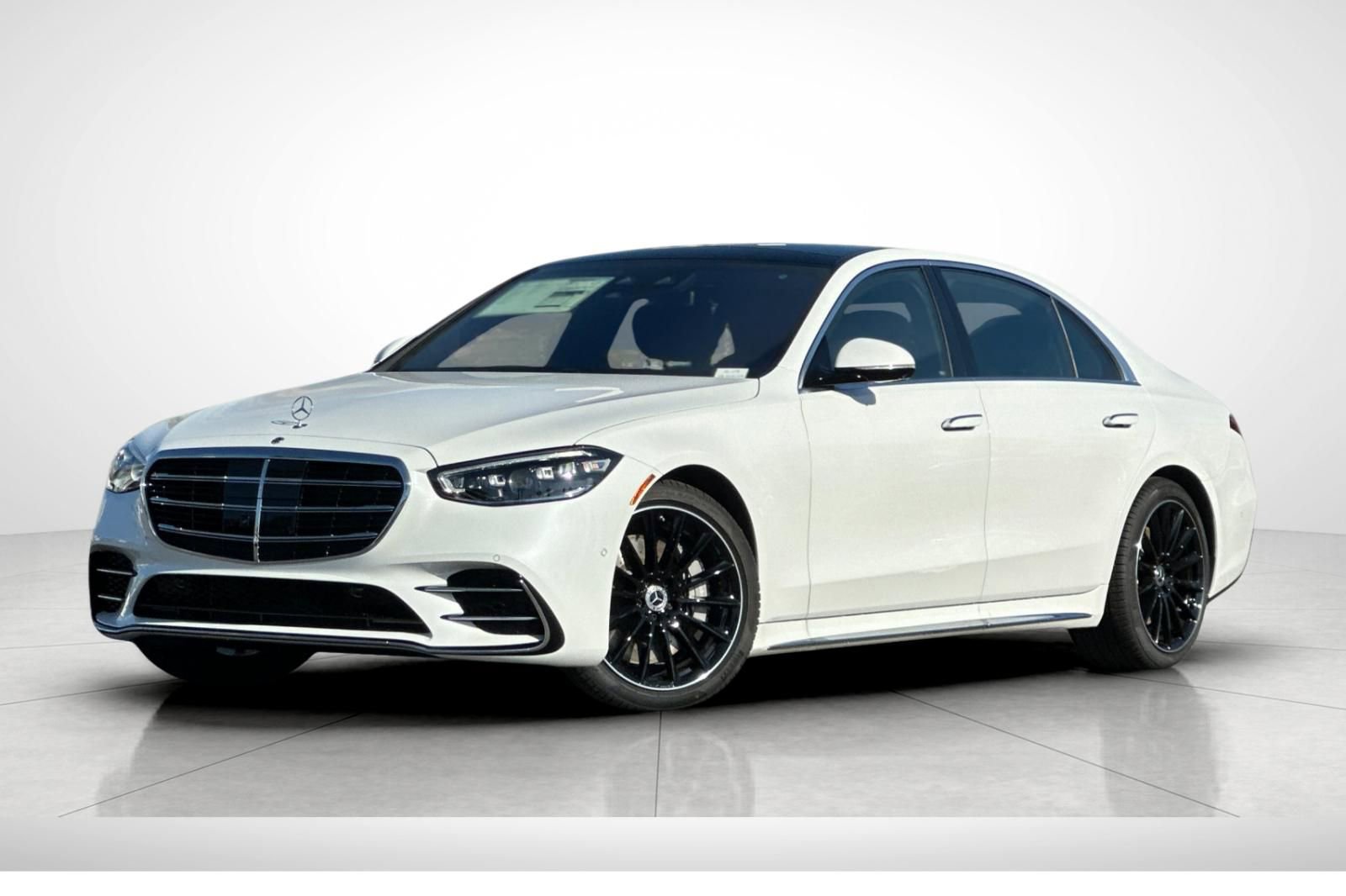 New 2026 Mercedes-Benz S 580 4MATIC Sedan image 2