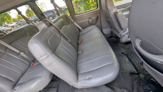 Used 2017 Chevrolet Express 3500 LT w/ LT Preferred Equipment Group RWD image 17