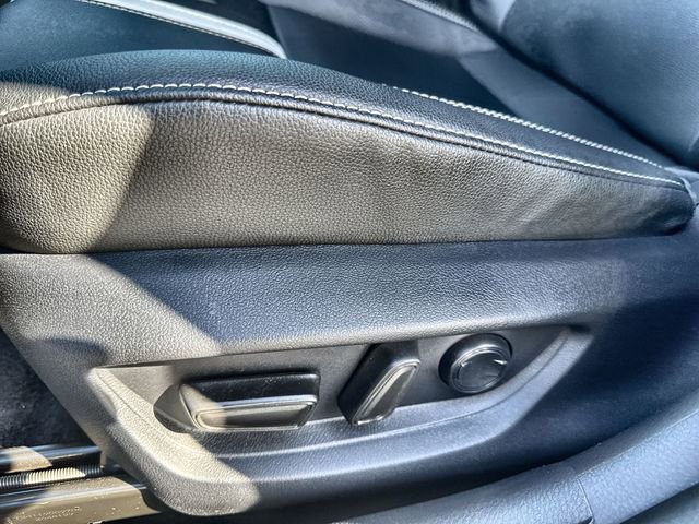 Used 2025 Toyota Camry SE w/ Convenience Package image 21