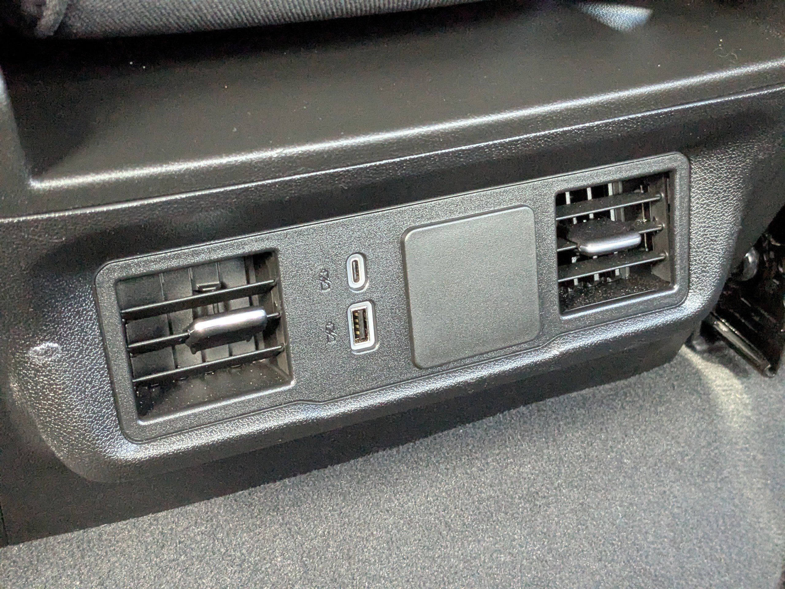 Used 2025 Chevrolet Silverado 1500 Custom image 14