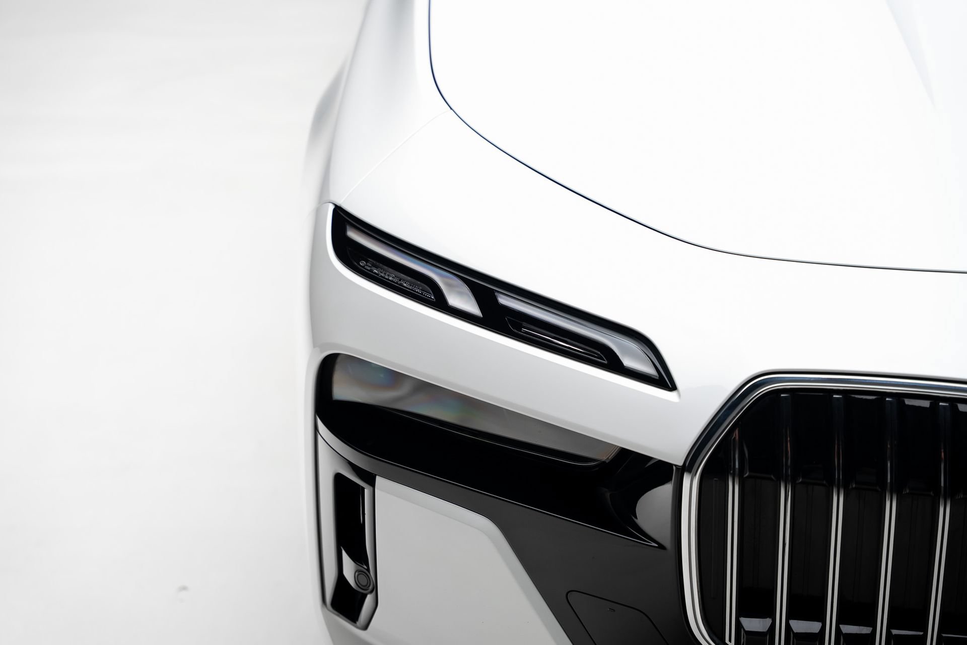 Used 2024 BMW i7 M70 AWD/4WD image 12