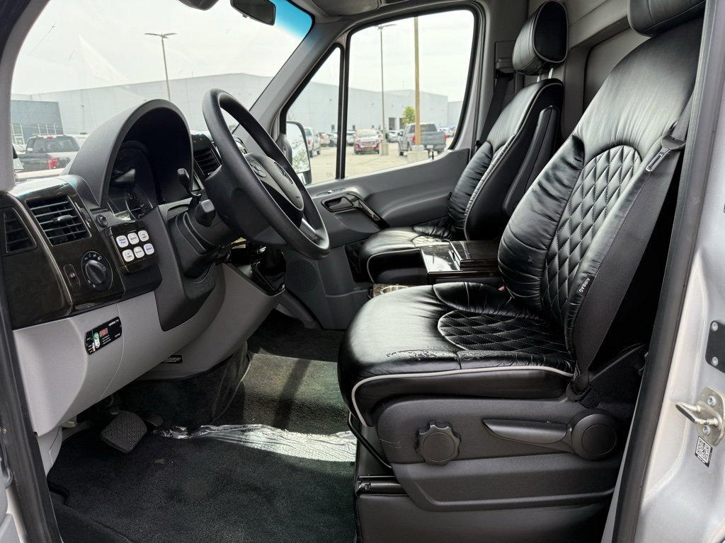 Used 2016 Mercedes-Benz Sprinter 3500 image 32