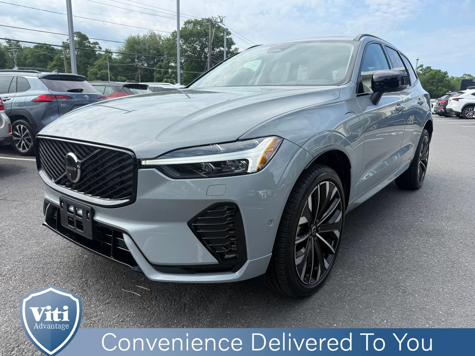 Used 2026 Volvo XC60 T8 Ultra w/ Protection Package Premier AWD/4WD image 4