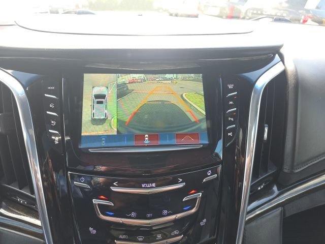 Used 2017 Cadillac Escalade Platinum image 16