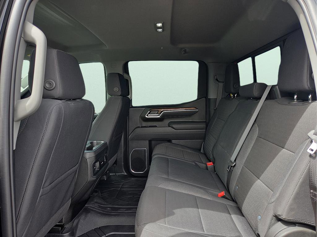 Used 2025 Chevrolet Silverado 1500 LT w/ Z71 Off-Road Package AWD/4WD image 8