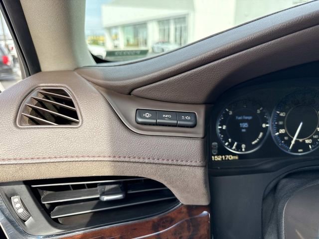 Used 2015 Cadillac Escalade ESV Luxury image 30