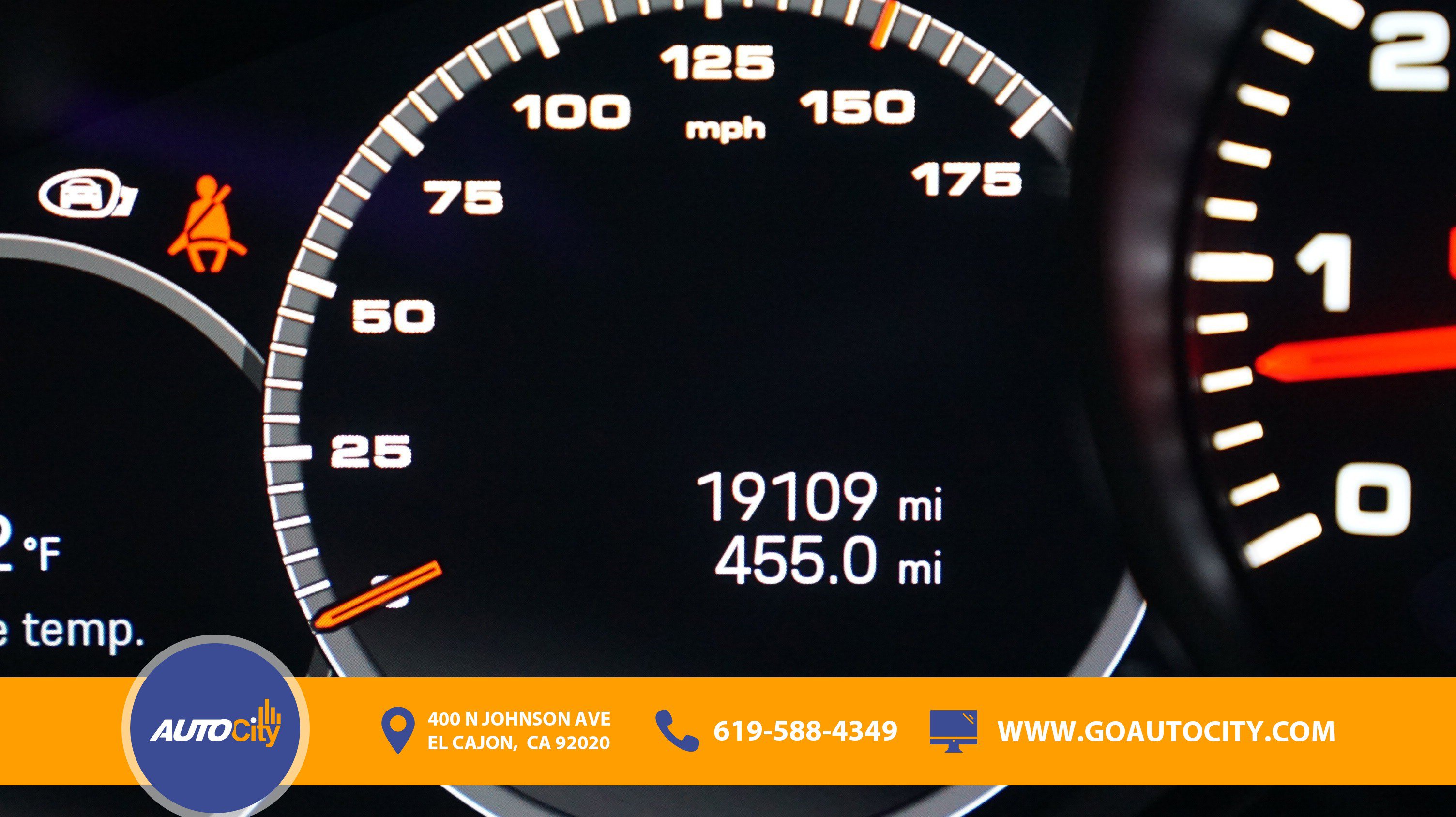 Used 2022 Porsche Cayenne Platinum Edition image 3