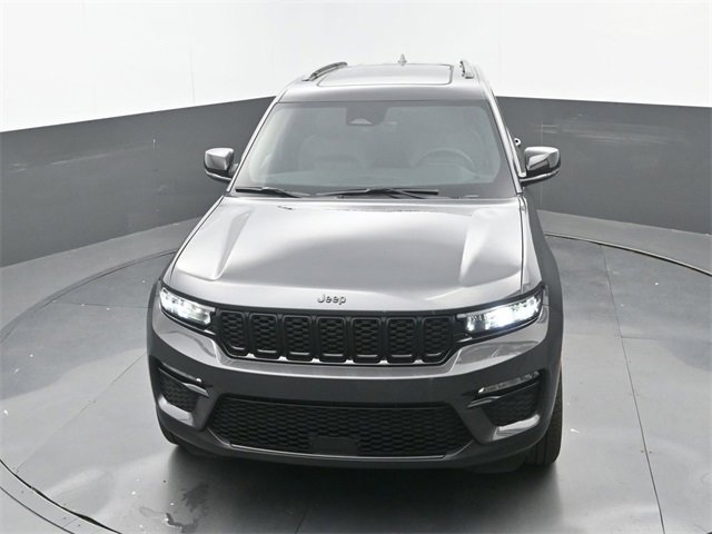 Used 2025 Jeep Grand Cherokee Limited w/ Black Appearance Package image 14