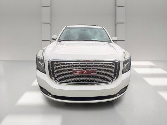 Used 2015 GMC Yukon XL Denali w/ Premium Package RWD image 2