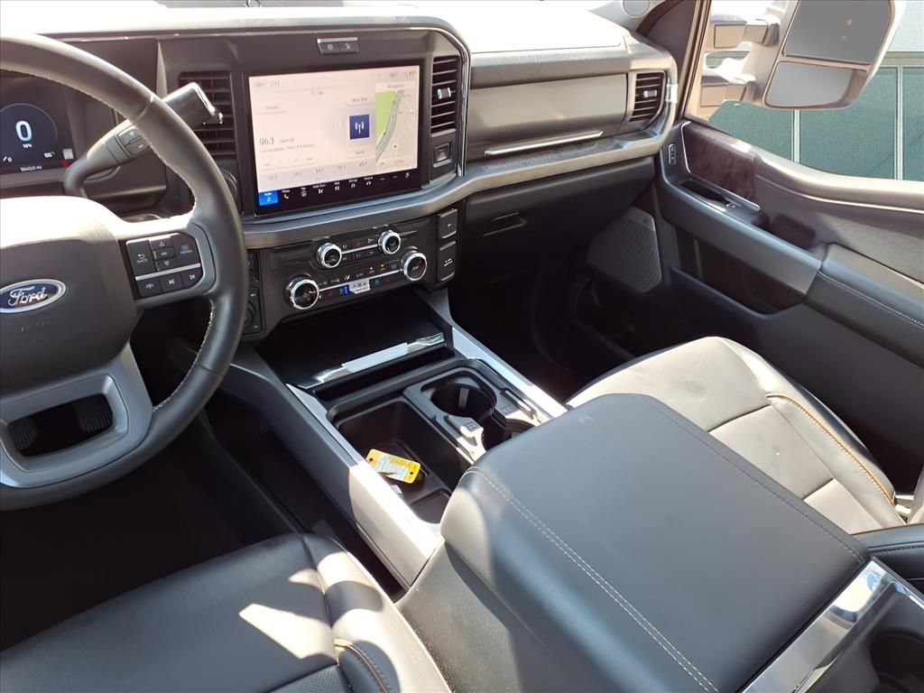 Used 2025 Ford F350 Lariat w/ Lariat Ultimate Package image 4