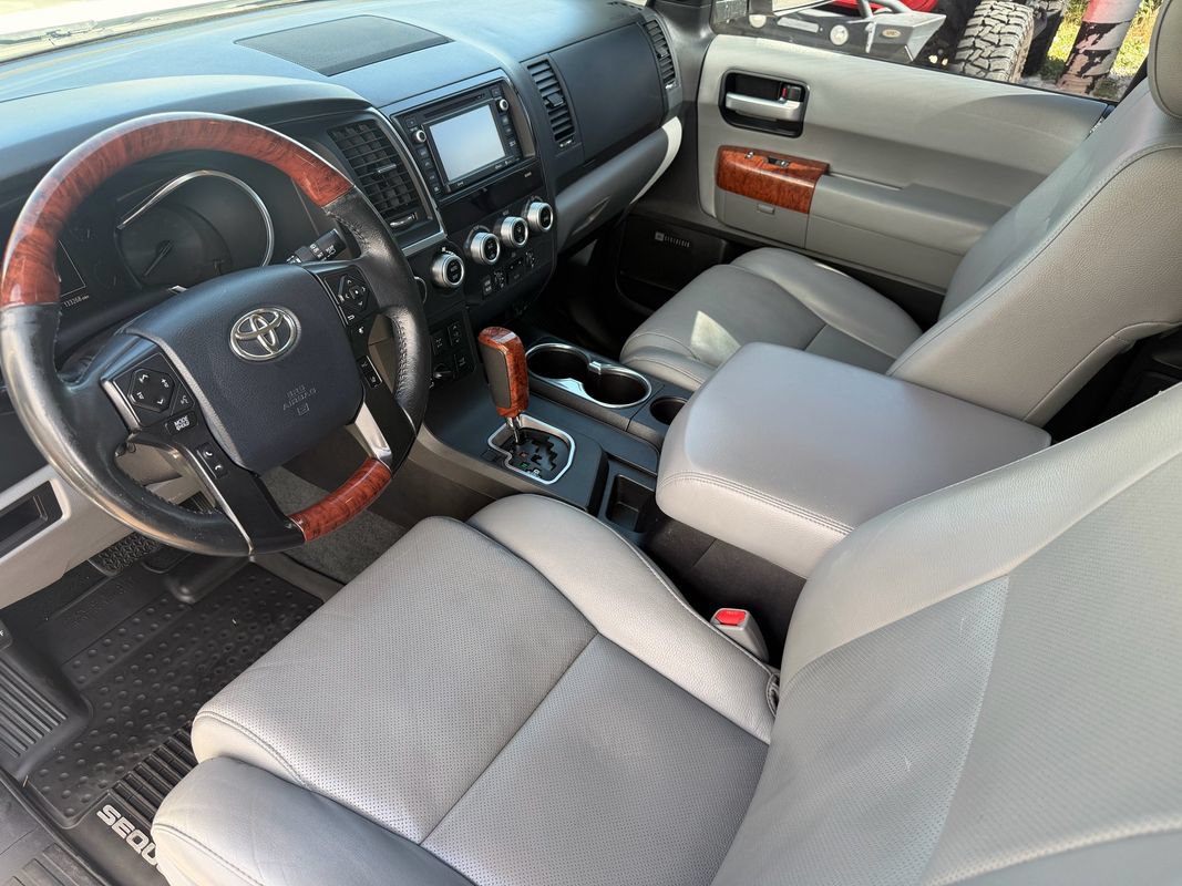 Used 2018 Toyota Sequoia Platinum AWD/4WD image 2