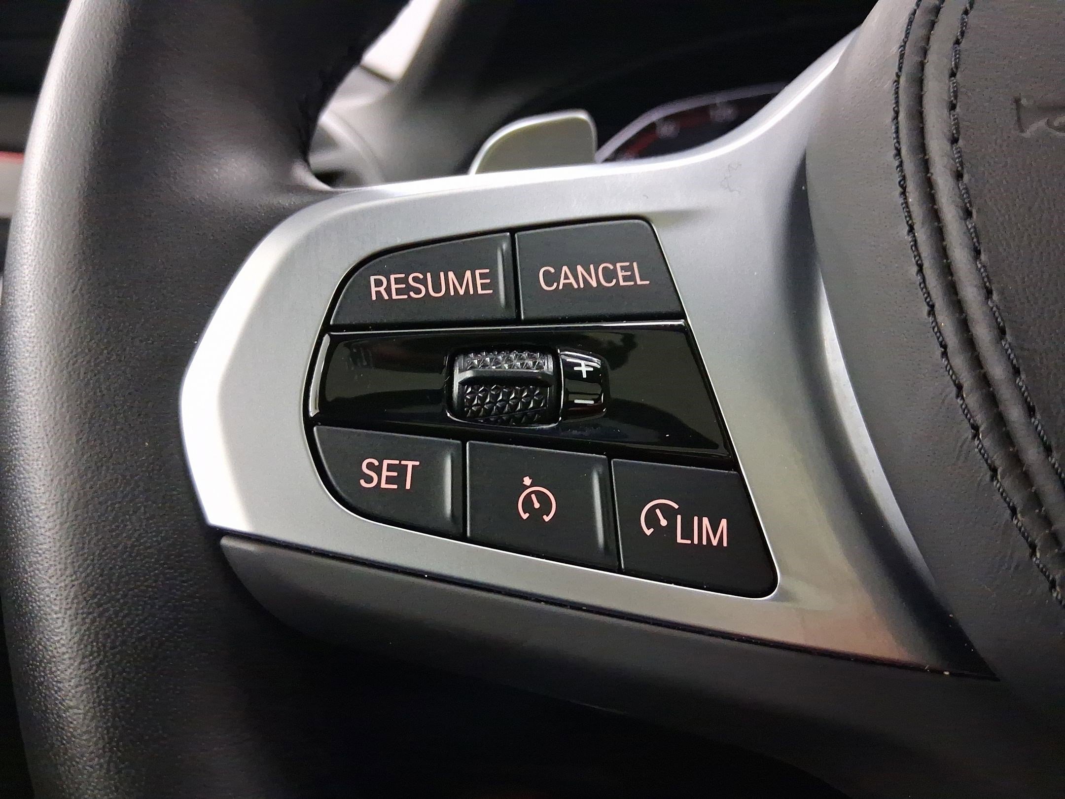 Used 2025 BMW X4 xDrive30i image 15