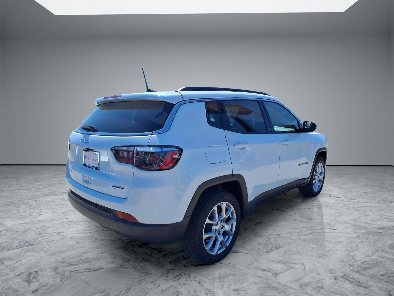 Used 2023 Jeep Compass Latitude image 7