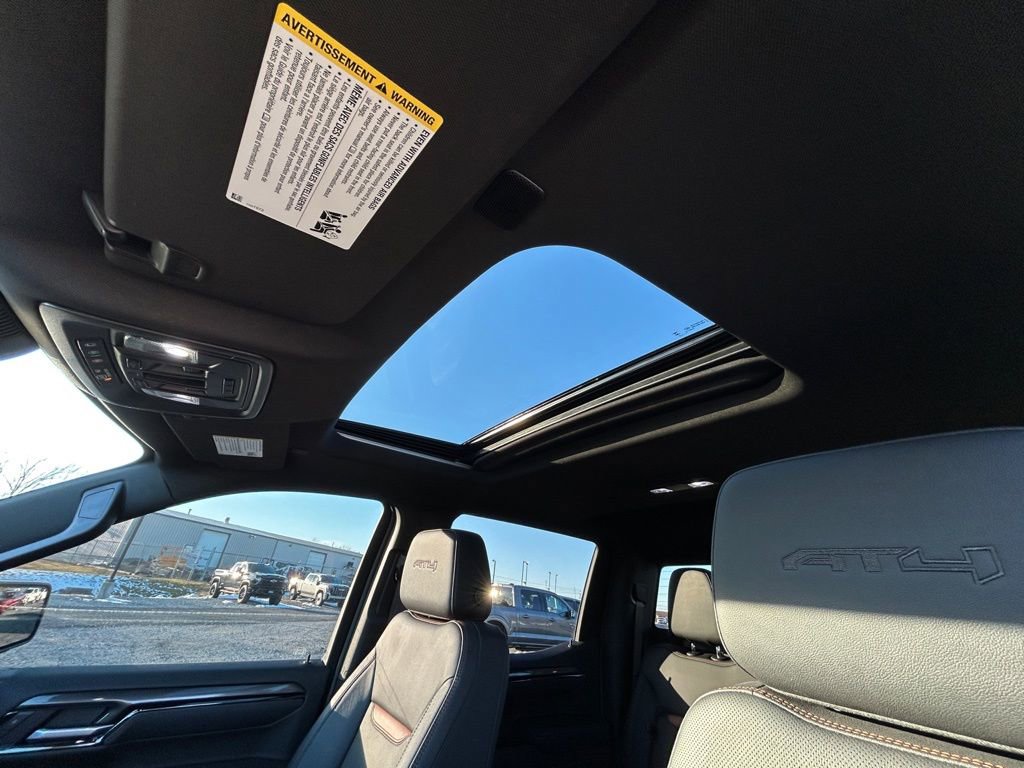 Used 2025 GMC Sierra 1500 AT4 w/ Technology Package image 8