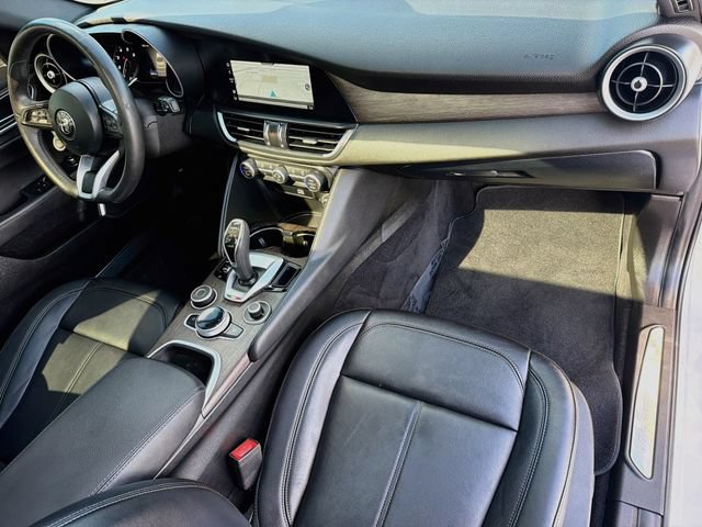 Used 2022 Alfa Romeo Giulia Ti w/ Active Assist Plus Package RWD image 31