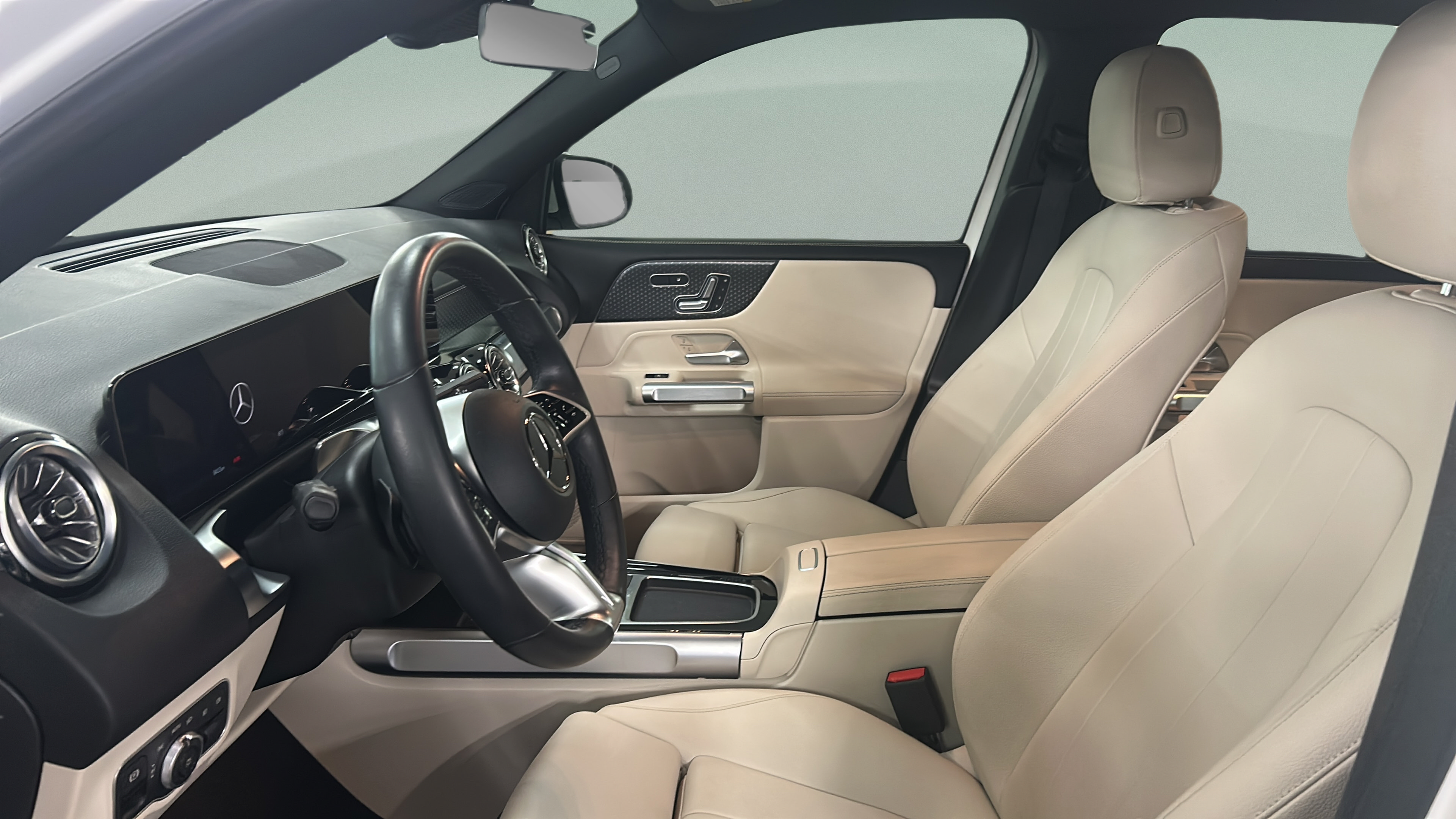 Used 2025 Mercedes-Benz GLB 250 image 10