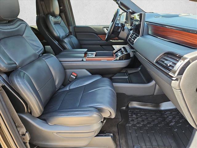 Used 2024 Lincoln Navigator L Reserve AWD/4WD image 23